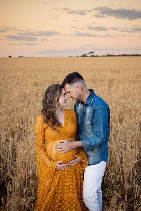fotografia de gestante em holambra 
vestido gestante roupa figurino'