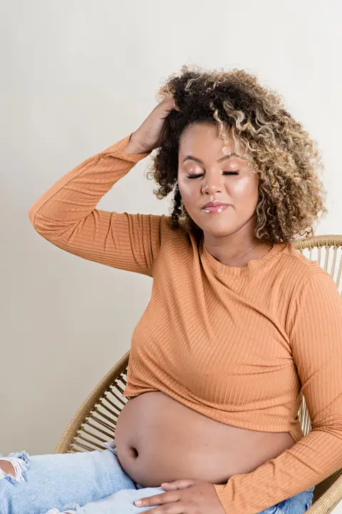 ensaio gestante estudio mogi guaçu artie fotografia infantil maternidade acompanhamento gestação atemporal moderno em estúdio'