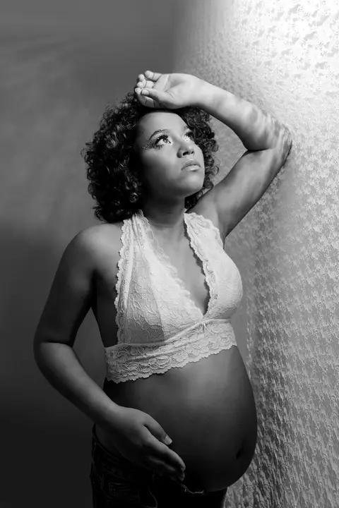 ensaio gestante estudio mogi guaçu artie fotografia infantil maternidade acompanhamento gestação atemporal moderno em estúdio'