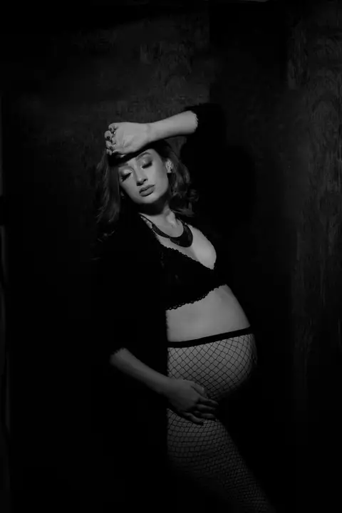 ensaio gestante estudio mogi guaçu artie fotografia infantil maternidade acompanhamento gestação atemporal moderno em estúdio'