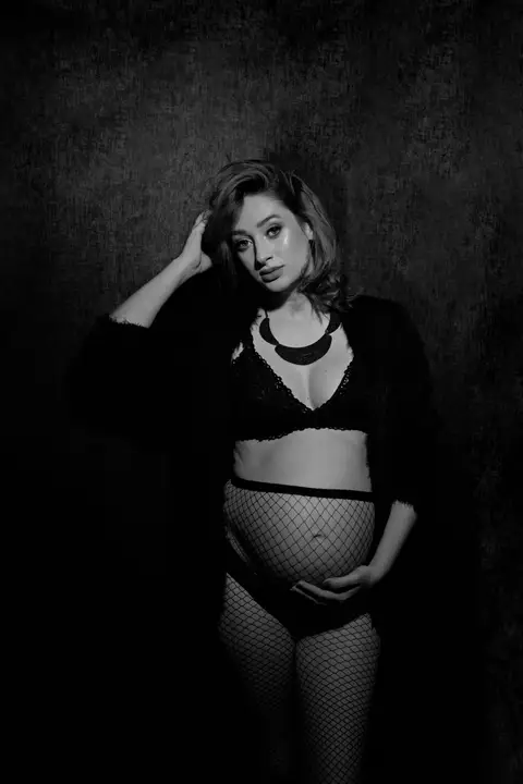 ensaio gestante estudio mogi guaçu artie fotografia infantil maternidade acompanhamento gestação atemporal moderno em estúdio'