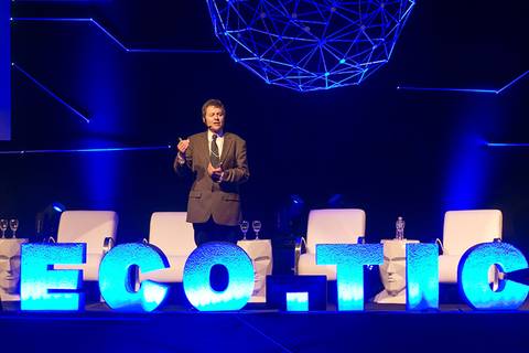 	Fotografia corporativa da eco tic, o evento está voltado para a comunidade envolvida em tecnologia da informação e comunicação.'