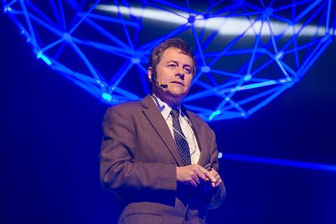 	Fotografia de eventos durante palestra de Mauricio Costa na Eco.Tic, ele é Diretor de Consultoria na hub 55'