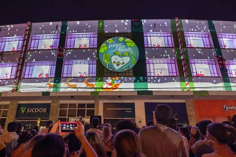 Fotografo de eventos registra apresentação da Canta de Natal realizado pelo Banco Sicoob de Londrina-Pr.'