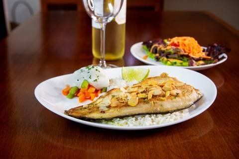 Filé de salmão em fotografia de gastronomia em Londrina - PR.'