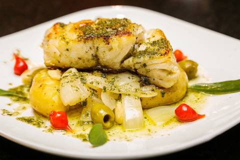 Bacalhau registrado pelo fotógrafo Roberto Custódio de Londrina-PR, especializado em fotografia de gastronomia e alimentos para sites de aplicativos.
'