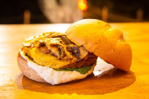 Comida vegana em imagem de fotógrafo especializado em gastronomia em Londrina-PR.'