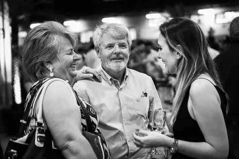 Fotografia corporativa para colunas social de jornais e revistas da inauguração da nova loja da  Horizon John Deere em Cambé.'