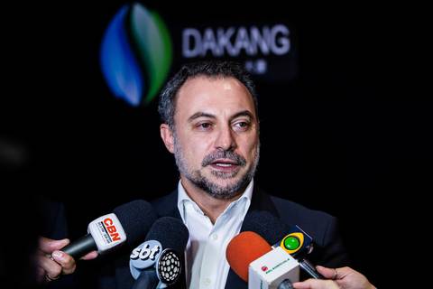 Fotografia corporativa do CEO da Belagrícola, Flávio Barbosa Andreo, em entrevista coletiva a jornalistas de Londrina.'