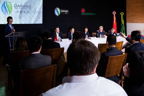 Fotografia geral de evento corporativo da Belagrícola que foi vendida a um grupo chinês.'