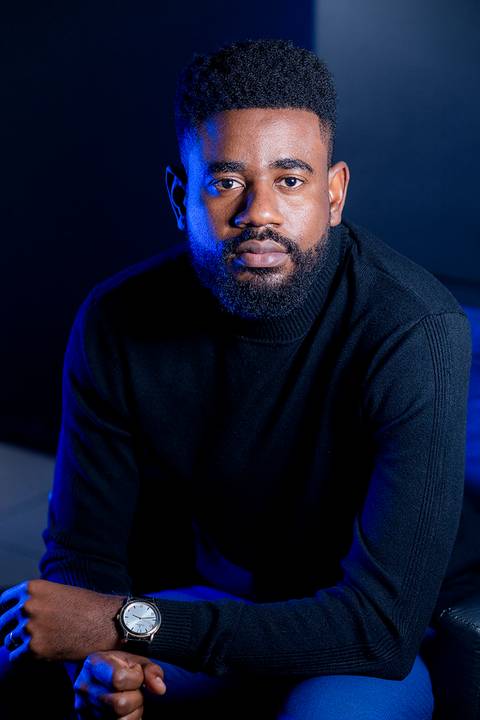 Buscando retrato corporativo em Londrina PR? Roberto Custódio é especialista em perfil pessoal e imagem profissional.'