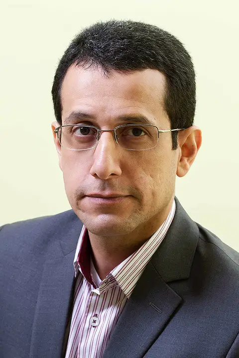 Melhore seu perfil pessoal com fotos profissionais com Roberto Custodio  em Londrina PR

'