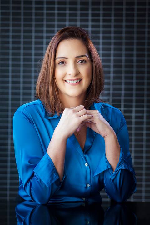 Roberto Custódio, fotógrafo profissional especializado no mercado com retratos corporativos e perfil pessoal de alta qualidade. Fotógrafo profissional especializado em Londrina PR, Brasil.
'