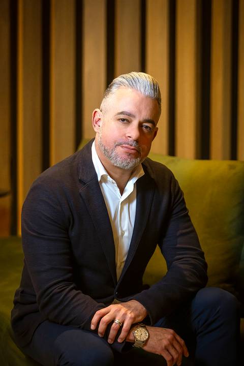 O poder de um retrato: Com Roberto Custódio fotografia, seu retrato corporativo é feito por fotógrafo especialista em Londrina PR.
'