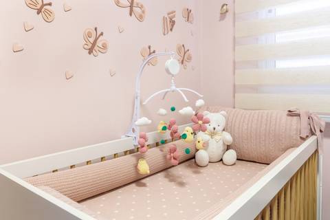 Berço com ursinho em imagem de Roberto Custódio, fotógrafo de ambiente decorado em Londrina PR.
'