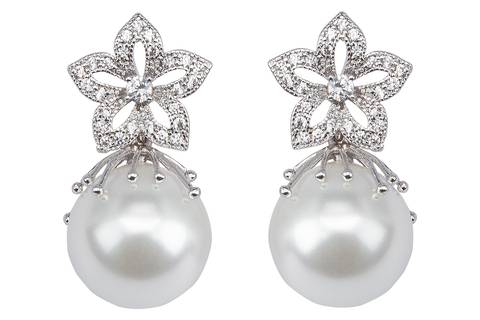 Fotografia still de joias e semijoias realizado em Londrina PR,  pelo fotógrafo Roberto Custódio.
'