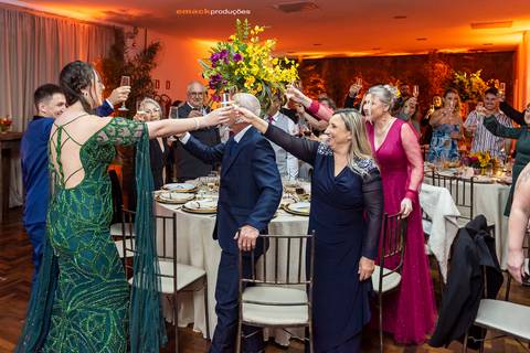 formatura, fotógrafo de formatura, fotógrafo profissional de formatura, porto alegre, canoas, vestido formatura, maquiagem formatura, balada de formatura, decoração de formatura'