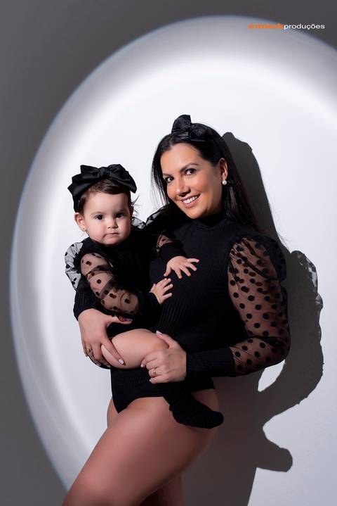 book dia das mães, book estúdio, book mãe e filha, ensaio fotográfico, fotógrafo profissional, tal mãe tal filha, book, estúdio, porto alegre, canoas, gravataí, cachoeirinha, viamão, alvorada'