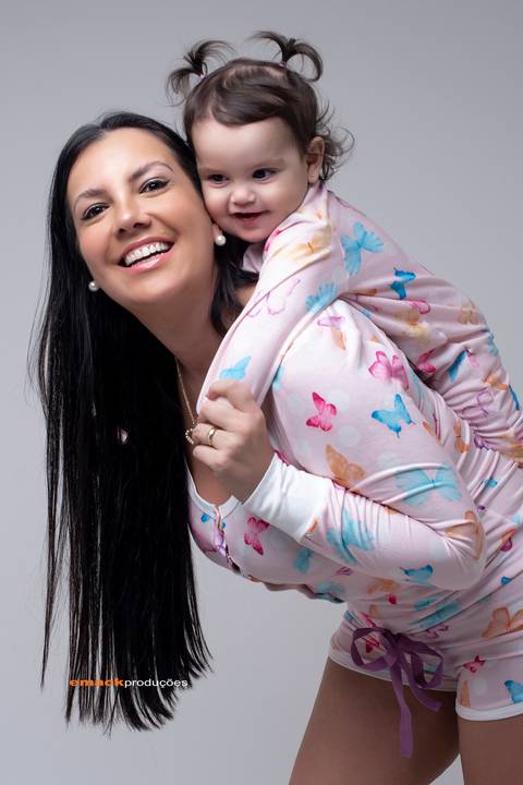 book dia das mães, book estúdio, book mãe e filha, ensaio fotográfico, fotógrafo profissional, tal mãe tal filha, book, estúdio, porto alegre, canoas, gravataí, cachoeirinha, viamão, alvorada'