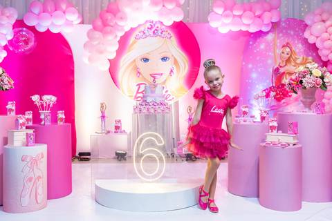 Ambiente decorado da festa infantil Barbie'