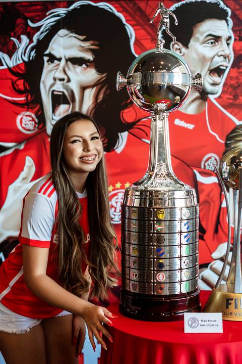 Ensaio fotográfico exclusivo de debutante'