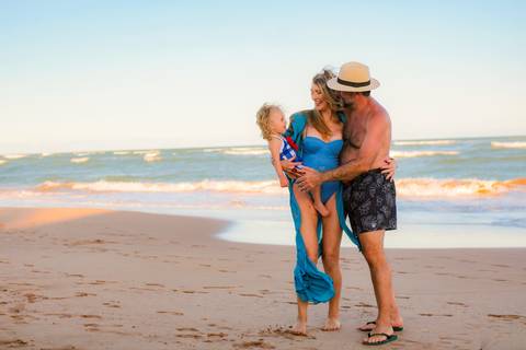 Ensaio na Praia do Forte Bahia
Família
Viajar para Praia do Forte
Melhor Viagem 
Waldyr Lantyer Fotografia
Waldyr José Andrade Lantyer
Fotógrafo em Praia do Forte
Fotografo em Barra do Corda-Ma'