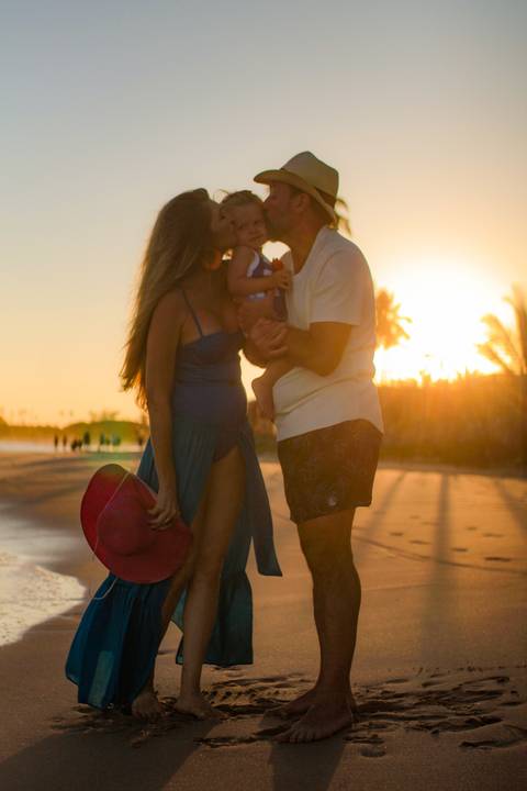 Ensaio na Praia do Forte Bahia
Família
Viajar para Praia do Forte
Melhor Viagem 
Waldyr Lantyer Fotografia
Waldyr José Andrade Lantyer
Fotógrafo em Praia do Forte
Fotografo em Barra do Corda-Ma'