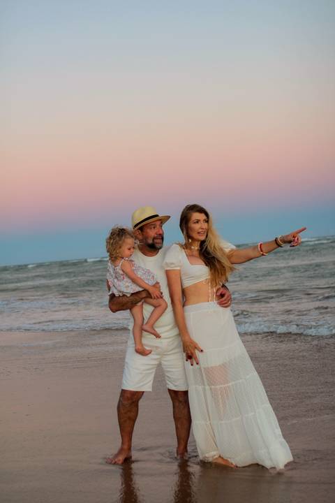Ensaio na Praia do Forte Bahia
Família
Viajar para Praia do Forte
Melhor Viagem 
Waldyr Lantyer Fotografia
Waldyr José Andrade Lantyer
Fotógrafo em Praia do Forte
Fotografo em Barra do Corda-Ma'