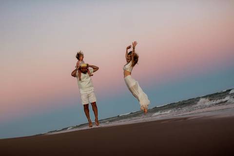 Ensaio na Praia do Forte Bahia
Família
Viajar para Praia do Forte
Melhor Viagem 
Waldyr Lantyer Fotografia
Waldyr José Andrade Lantyer
Fotógrafo em Praia do Forte
Fotografo em Barra do Corda-Ma'
