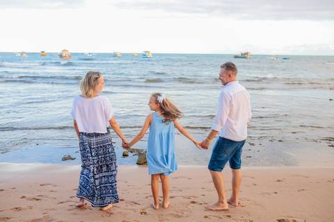 Fotógrafo de bodas de ouro em Praia do Forte, Fotos de bodas de ouro na Bahia,Fotografia de casais em Praia do Forte,Ensaio fotográfico de casal em Salvador,Fotógrafo de casamento em Praia do Forte,Fotógrafo de eventos em Bahia,Fotos de família '