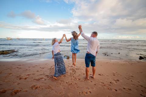 Fotógrafo de bodas de ouro em Praia do Forte, Fotos de bodas de ouro na Bahia,Fotografia de casais em Praia do Forte,Ensaio fotográfico de casal em Salvador,Fotógrafo de casamento em Praia do Forte,Fotógrafo de eventos em Bahia,Fotos de família '