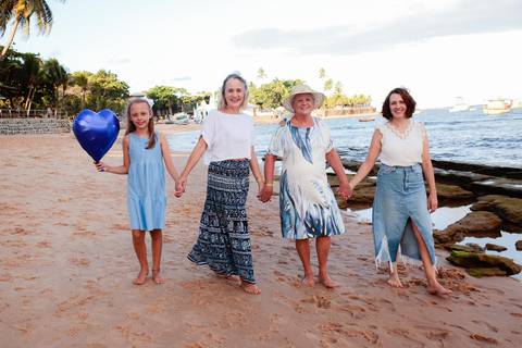 Fotógrafo de bodas de ouro em Praia do Forte, Fotos de bodas de ouro na Bahia,Fotografia de casais em Praia do Forte,Ensaio fotográfico de casal em Salvador,Fotógrafo de casamento em Praia do Forte,Fotógrafo de eventos em Bahia,Fotos de família '