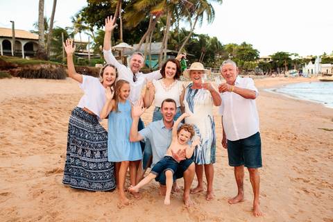 Fotógrafo de bodas de ouro em Praia do Forte, Fotos de bodas de ouro na Bahia,Fotografia de casais em Praia do Forte,Ensaio fotográfico de casal em Salvador,Fotógrafo de casamento em Praia do Forte,Fotógrafo de eventos em Bahia,Fotos de família '