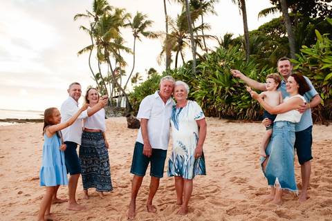 Fotógrafo de bodas de ouro em Praia do Forte, Fotos de bodas de ouro na Bahia,Fotografia de casais em Praia do Forte,Ensaio fotográfico de casal em Salvador,Fotógrafo de casamento em Praia do Forte,Fotógrafo de eventos em Bahia,Fotos de família '