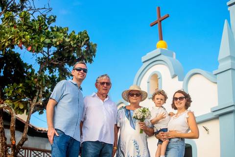 Fotógrafo de bodas de ouro em Praia do Forte, Fotos de bodas de ouro na Bahia,Fotografia de casais em Praia do Forte,Ensaio fotográfico de casal em Salvador,Fotógrafo de casamento em Praia do Forte,Fotógrafo de eventos em Bahia,Fotos de família '