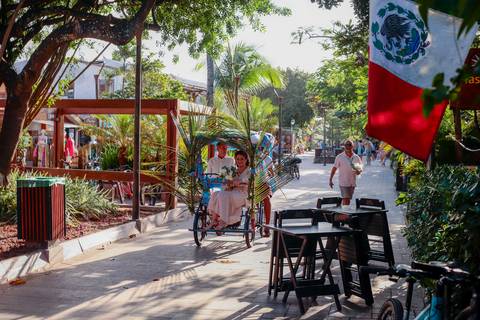 Bodas de Ouro em Praia do Forte-Ba,Registro Fotográfico de Renovação de Votos,Fotografia de Família, Histórias de Amor Duradouro,Celebração de 50 Anos de Casados, Cerimônia Intimista à Beira-Mar, Momentos Especiais Capturados em Imagens,WaldyrLantyer'