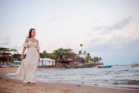 Bodas de Ouro em Praia do Forte-Ba,Registro Fotográfico de Renovação de Votos,Fotografia de Família, Histórias de Amor Duradouro,Celebração de 50 Anos de Casados, Cerimônia Intimista à Beira-Mar, Momentos Especiais Capturados em Imagens,WaldyrLantyer'