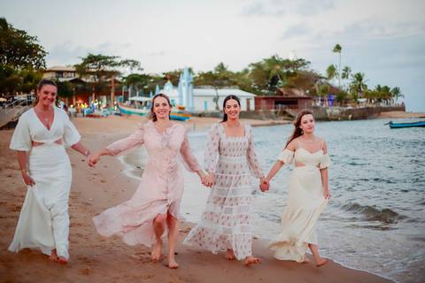 Bodas de Ouro em Praia do Forte-Ba,Registro Fotográfico de Renovação de Votos,Fotografia de Família, Histórias de Amor Duradouro,Celebração de 50 Anos de Casados, Cerimônia Intimista à Beira-Mar, Momentos Especiais Capturados em Imagens,WaldyrLantyer'