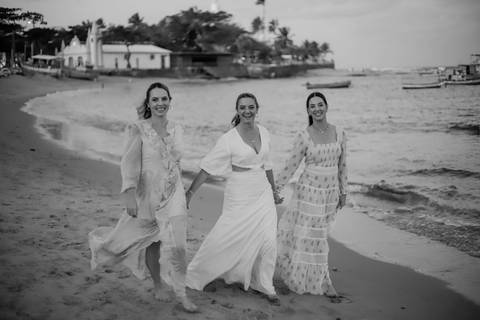 Bodas de Ouro em Praia do Forte-Ba,Registro Fotográfico de Renovação de Votos,Fotografia de Família, Histórias de Amor Duradouro,Celebração de 50 Anos de Casados, Cerimônia Intimista à Beira-Mar, Momentos Especiais Capturados em Imagens,WaldyrLantyer'