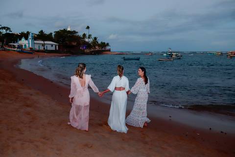 Bodas de Ouro em Praia do Forte-Ba,Registro Fotográfico de Renovação de Votos,Fotografia de Família, Histórias de Amor Duradouro,Celebração de 50 Anos de Casados, Cerimônia Intimista à Beira-Mar, Momentos Especiais Capturados em Imagens,WaldyrLantyer'