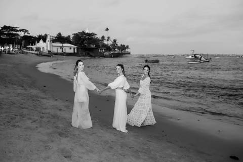 Bodas de Ouro em Praia do Forte-Ba,Registro Fotográfico de Renovação de Votos,Fotografia de Família, Histórias de Amor Duradouro,Celebração de 50 Anos de Casados, Cerimônia Intimista à Beira-Mar, Momentos Especiais Capturados em Imagens,WaldyrLantyer'