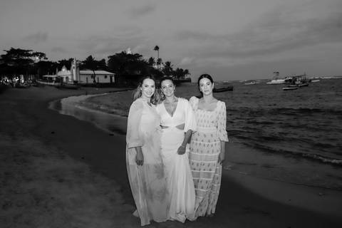 Bodas de Ouro em Praia do Forte-Ba,Registro Fotográfico de Renovação de Votos,Fotografia de Família, Histórias de Amor Duradouro,Celebração de 50 Anos de Casados, Cerimônia Intimista à Beira-Mar, Momentos Especiais Capturados em Imagens,WaldyrLantyer'