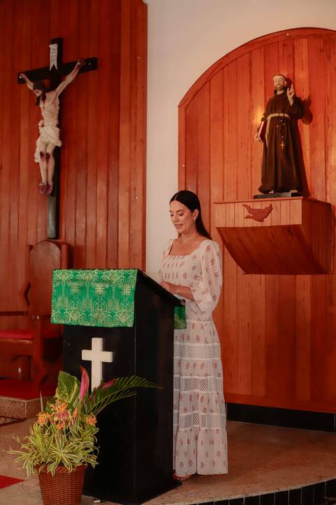 Bodas de Ouro em Praia do Forte-Ba,Registro Fotográfico de Renovação de Votos,Fotografia de Família, Histórias de Amor Duradouro,Celebração de 50 Anos de Casados, Cerimônia Intimista à Beira-Mar, Momentos Especiais Capturados em Imagens,WaldyrLantyer'