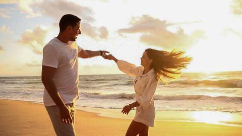 #AmorNaBahia #BahiaLovers #CerimoniaNaPraia #CasalAventureiro #CasamentoMagico #BahiaWedding #AmorEterno #CasamentoComVista #PraiaEncantadora #MomentoUnico #BahiaRomantica #WaldyrLantyer #PraiadoForteBahia Casamento no Vila Galé Casamento no Iberostar'