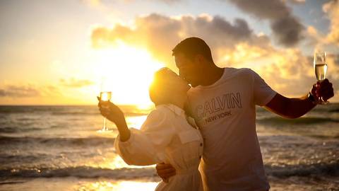 #AmorNaBahia #BahiaLovers #CerimoniaNaPraia #CasalAventureiro #CasamentoMagico #BahiaWedding #AmorEterno #CasamentoComVista #PraiaEncantadora #MomentoUnico #BahiaRomantica #WaldyrLantyer #PraiadoForteBahia Casamento no Vila Galé Casamento no Iberostar'