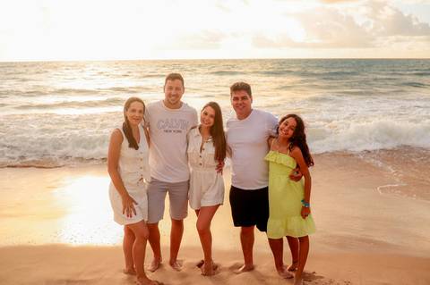 #AmorNaBahia #BahiaLovers #CerimoniaNaPraia #CasalAventureiro #CasamentoMagico #BahiaWedding #AmorEterno #CasamentoComVista #PraiaEncantadora #MomentoUnico #BahiaRomantica #WaldyrLantyer #PraiadoForteBahia Casamento no Vila Galé Casamento no Iberostar'