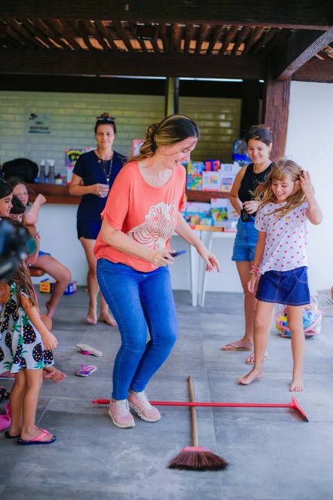 Descubra a essência de Praia do Forte-Ba, onde a beleza natural encontra a excelência acadêmica da Villa Global em Salvador. Um refúgio tropical que proporciona educação de alto nível e experiências memoráveis para famílias exigentes. Waldyr Lantyer Foto '