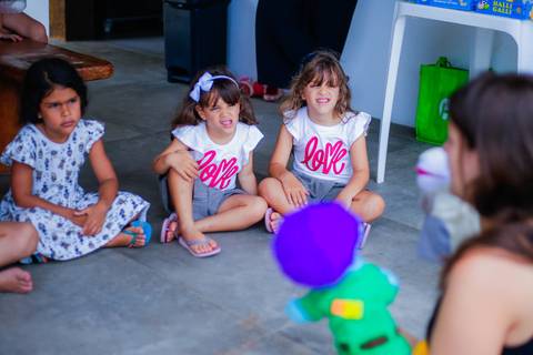 Villa Global em Salvador e Praia do Forte: uma parceria que oferece à família o melhor de dois mundos. Neste paraíso à beira-mar, a excelência acadêmica e a beleza natural se encontram, proporcionando uma experiência única e enriquecedora'