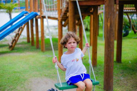 Praia do Forte-Ba, um oásis tropical onde famílias conectadas à Villa Global em Salvador desfrutam do cenário perfeito para uma educação de excelência. Descubra o equilíbrio entre estudo e lazer neste paraíso à beira-mar.'