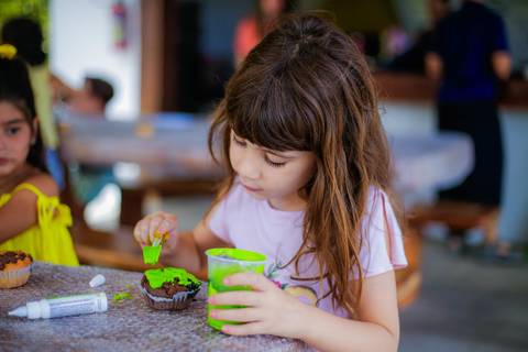 Viva o encanto de Praia do Forte, um destino repleto de belezas naturais que se torna ainda mais especial para famílias conectadas à Villa Global em Salvador. Uma combinação única entre lazer à beira-mar e uma educação de padrão internacional.'